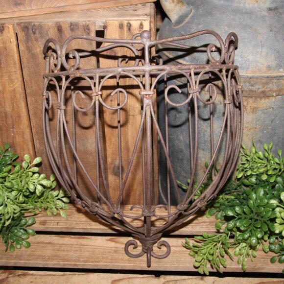 VTG French Country Farmhouse Rustic Scrolled Wrought Iron Wall Planter Basket - Picture 6 of 6